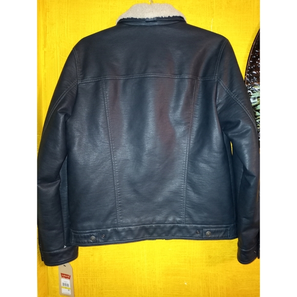 LEVI'S MEN FAUX LEATHER TRUCKER JACKET - Picture 7 of 10